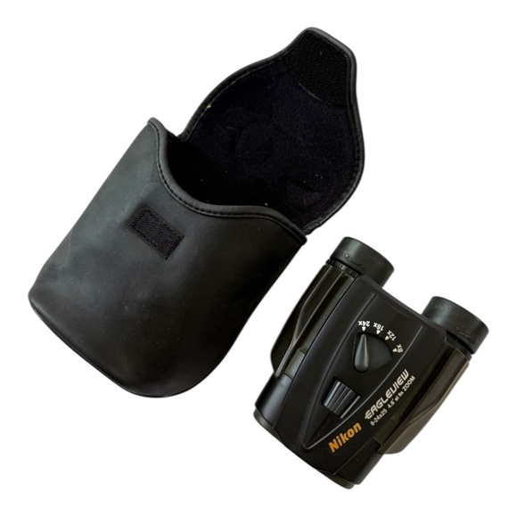 Nikon Black Compact Binoculars with Case - Picture 1 of 6